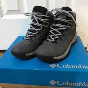 Columbia Newton Ridge Boots; sz 7.5